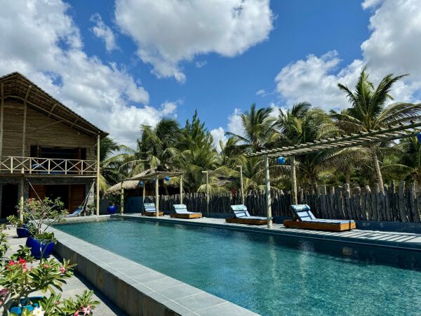 Imagem 1 de Casa espaçosa, pé na areia, com vista maravilhosa, localizada no Preá